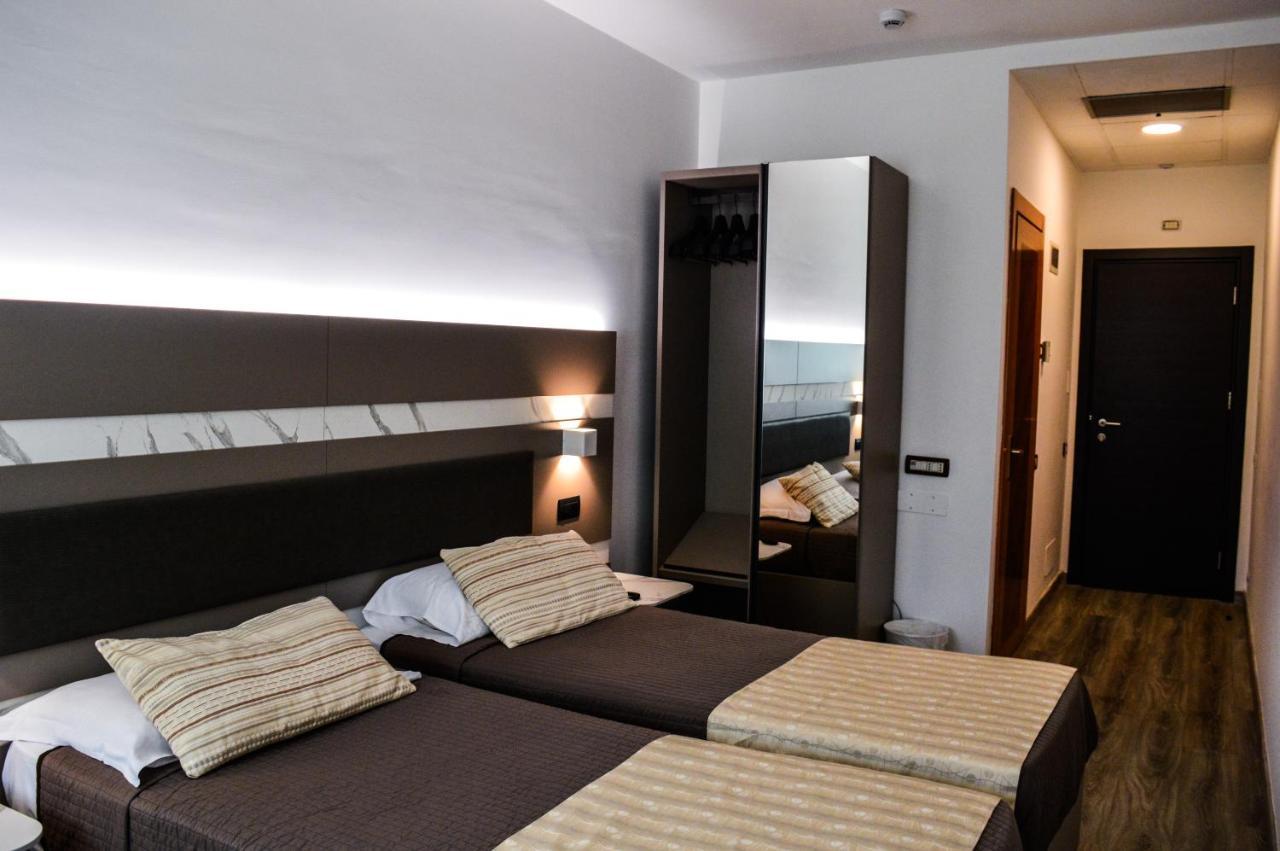 Standard Double Room,1611058115:JPEG
